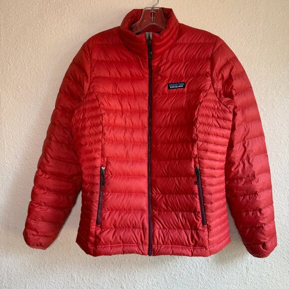 Patagonia 💋 Women’s Down Sweater \\ Size Medium // Red-Orange w/ purple lining - Picture 2 of 12